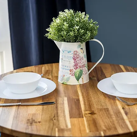 Kauko Apartment, Takas I Jura, Sildomas Baseinas Apartament