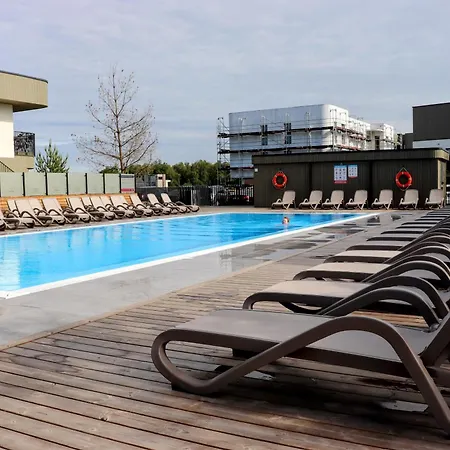 アパート Kauko Apartment, Takas I Jura, Sildomas Baseinas パランガ