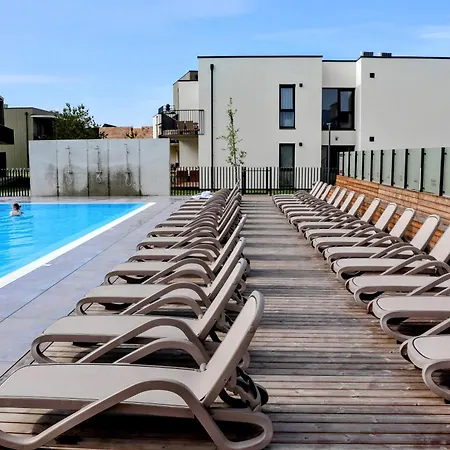Kauko Apartment, Takas I Jura, Sildomas Baseinas パランガ