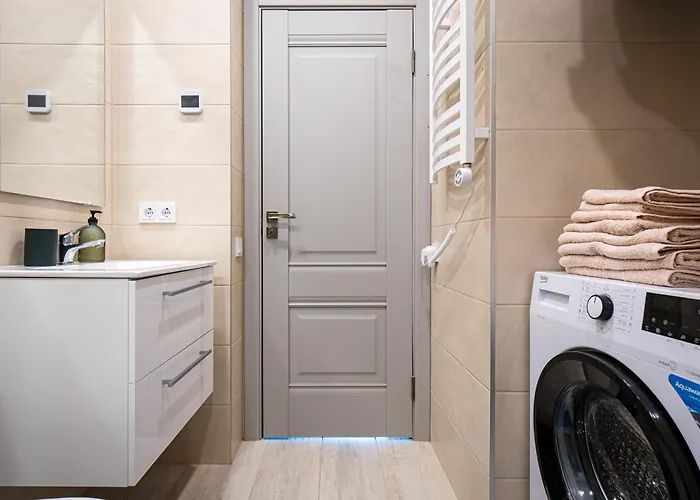 Kauko Apartment, Takas I Jura, Sildomas Baseinas