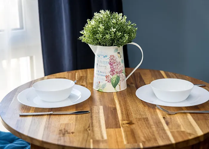 Kauko Apartment, Takas I Jura, Sildomas Baseinas 公寓