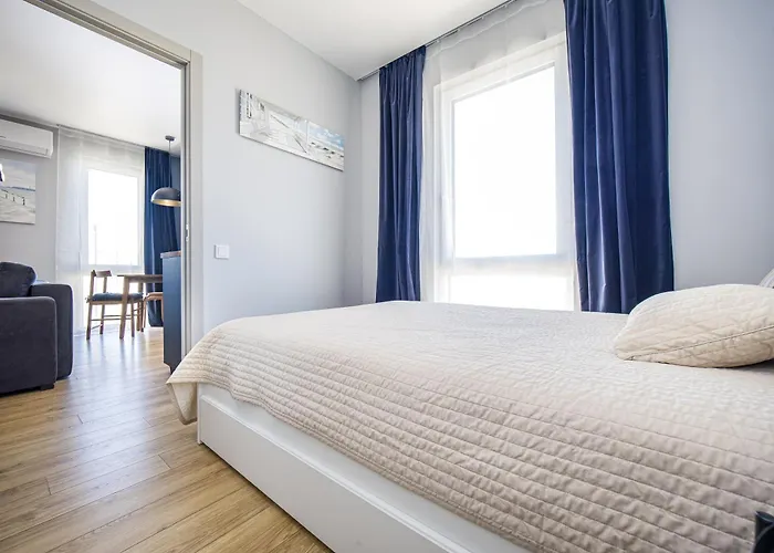 Kauko Apartment, Takas I Jura, Sildomas Baseinas * פלאנגה